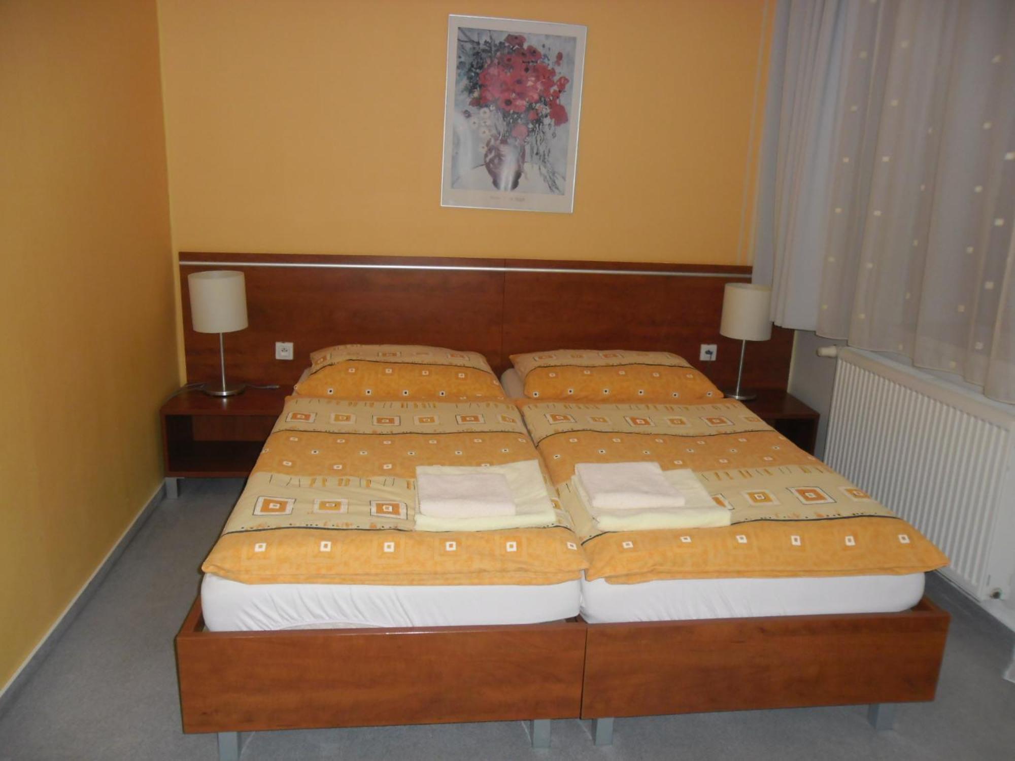 RED DEER Hotel Brezno Exterior foto